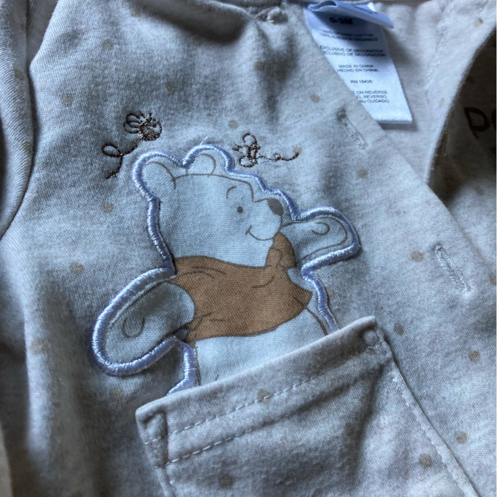 NWOT Gender neutral 3-piece Winnie The Pooh Baby Outfit (0-3 month)